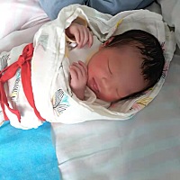 8月2号7:58分顺产6.6斤小乔治。超预产期4天，从凌晨1点多有感觉，4点到医院内检开4,5指了觉得疼痛可...