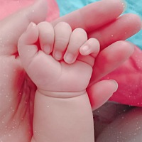 生完孩子落的一身毛病，宝宝每天除了睡觉都让抱着。而在别人眼里都觉得什么豆不做只是看孩子有什么可累...