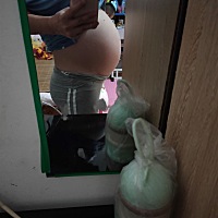 大家帮忙看看是男宝还是女宝呢？30周了检查偏小一周，生完以后给大家参考
