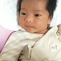 老公结婚晚，42岁老来得子，😂天天叫自家宝宝龙蛋，叫我妹妹家宝宝狗蛋，😡我也是醉了，总是小...