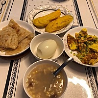 最近的早中晚的饭菜~发现我孕期竟然不爱吃米饭了！我以前可是超爱米饭的阿歪！太奇怪了，不过我爱吃...