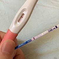 有经验的前辈们，帮我看看是怀孕了吗，我男朋友说一深一浅还不是百分百，要相信科学，叫我不要太担心
