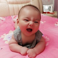 接大眼帅气男宝！我们是第一次亮相哦😘😘😘😘