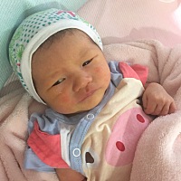 时间过的很快，整个孕期肚子都不是特别大，比较尖，生了一女儿，用时20分钟左右，特别的乖，很欣慰...