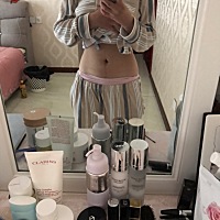 咋天拍的。希望可以恢复到怀孕之前的身材