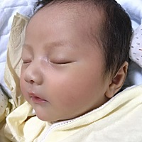 宝贝半个月啦  今天脐带掉了  真是不容易 纪念一下😆