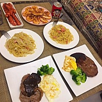七夕啦，在家自己动手做个牛排和意面感觉还不错~