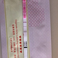 (转载)我末次七月二，中间胸疼小腹痛，就像每次月经前姨妈感一样，一直测排卵试纸都没测到金秀儿强阳�...