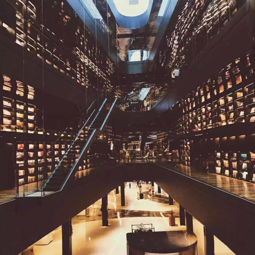 出来小逛一下  感觉天天在家呆的要发霉了