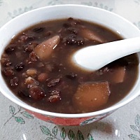 宝妈奶水不够，3款追奶鲜汤，下奶，补血，不发胖！   每个宝妈生完宝宝，不是担心产后恢复问题就是担心...