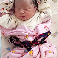 二胎疤痕子宫孕期一直吐，今天上手术台之前还干呕，今天一到38周就剖了！ 女宝一枚，头胎男宝.凑个好字...