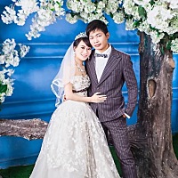 结婚的时候给了父母一万八块钱，在我娘家先摆酒先老公家到现在没有摆，摆不摆都无所谓了，在娘家摆...