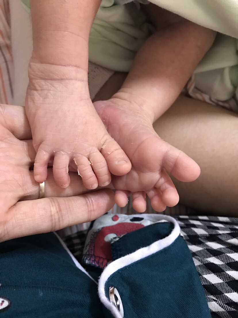 小腳丫，可愛！