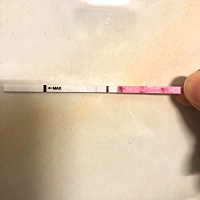 排卵第14天月经前三天测的，会炸胡么？今天有褐色分泌物～肚子像要来月经的疼～不知道是中了还是没中？