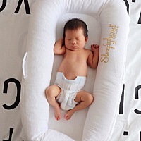 妈妈你是不是应该反思一下 我感觉这空间有点小哈哈哈😄😂