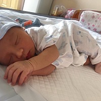 今天就出院啦！今后这个APP将用来记录宝宝的一切成长历程！愿你平安健康快乐！