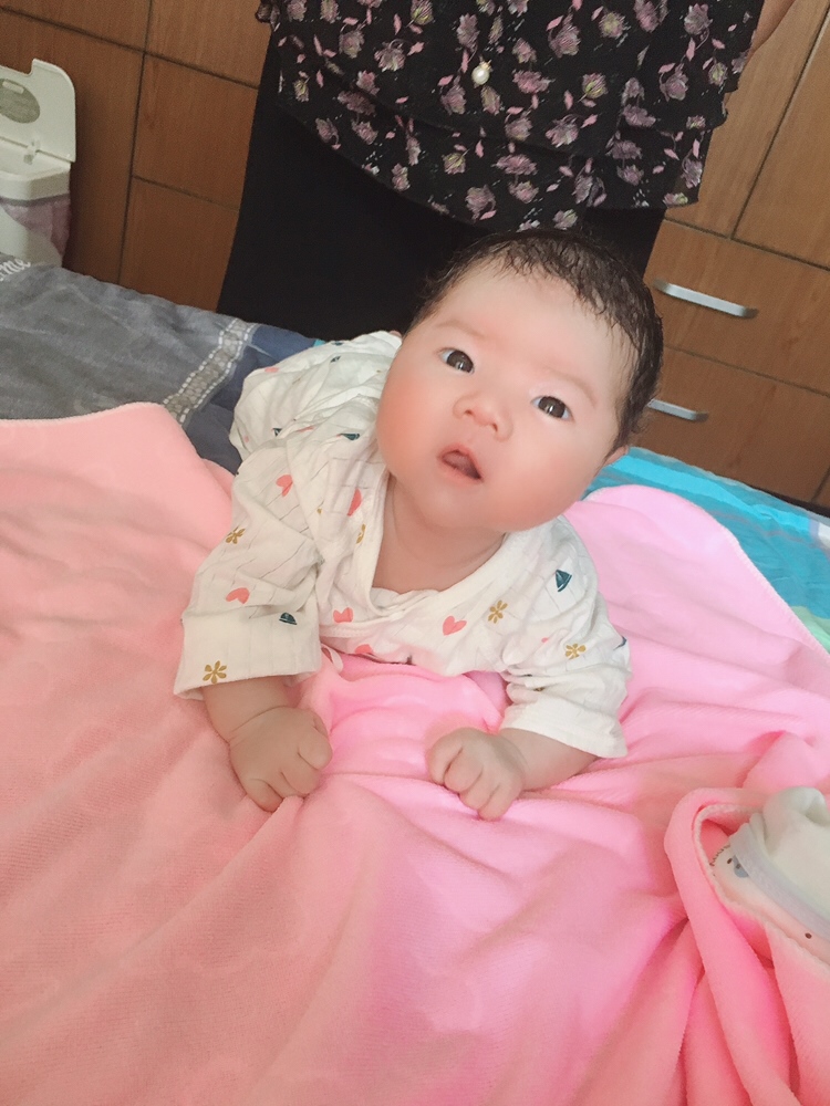第12天的时候就会抬头了，这是第23天，我才想起来拍个照片纪念下