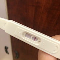 刚刚经历了孕40天宝宝生化、看着颜色越来越浅，我的宝宝被判死刑，今天有灰色物体排出，我觉得那就是我...