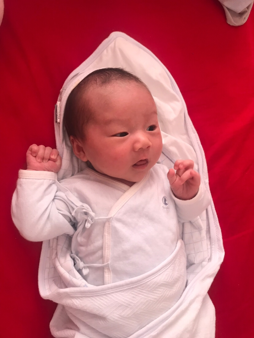 我们二十多天了噢