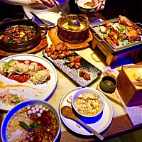 今年的生日过得挺有意义的 感谢老公家人的付出 感恩 今天出来吃嗨皮了哈哈😄