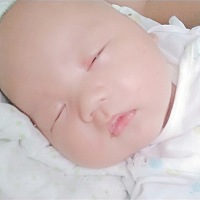 问一下有没有哺乳期去拉头发的  我想剪短发  我婆婆叫我去拉头发😂😂😂她说没影响