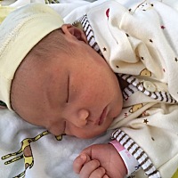 很感激这世间有这么一个人，让我随时牵挂，想要把所有最好的都给她，让她无忧无虑的生活