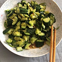 这就是我每天的月子饭！婆婆成天给人说奶水不足，还得吃奶粉，每天看给娃吃奶的时候都过来看看，边...