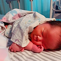 好吧！这辈子做婆婆的命！男宝一枚！4500克！这辈子都没有想过自己会生个这么重的宝宝！从肚子抱出...