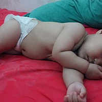 睡觉这个姿势  是逗我