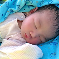 报喜8月12号凌晨三点四十    进产房半小时   顺产  女宝一枚  七斤二两   给各位宝妈接好孕！