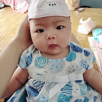 时间过得真快啊！小宝贝都两个半月了，看你笑得那么开心，再苦再累都值得 😘