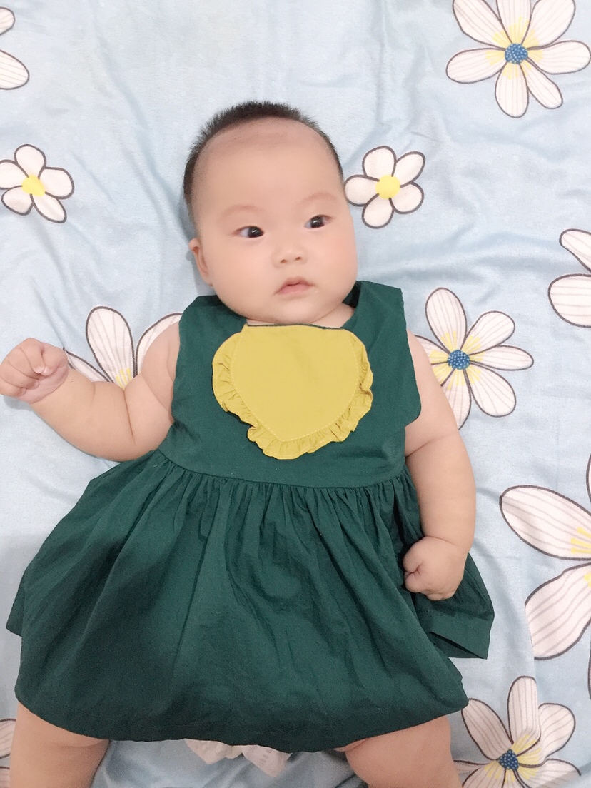 我的宝贝越来越可爱啦，总是回想起你在肚子里和你刚刚出生的时候，时间真的好快，妈妈好爱你😘