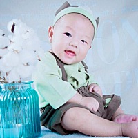小乖的满月照！ 妈妈爱你❤！