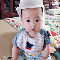 六个月的宝宝，睡得好吃得香，从2个月开始就睡整觉，别人都说她是来报恩的，让我舒舒服服的胖了20斤...