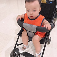 我们家崽长得好像跟我老公没什么关系😂