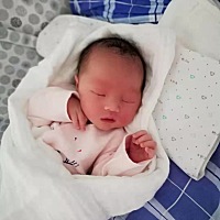 顺产乔治一枚！5.8斤！