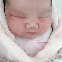 我宝宝38周刨腹产，是个女宝宝，因为宝宝8斤6两 我顺产不了 就直接约刨腹产了。这过程也是很心酸。...