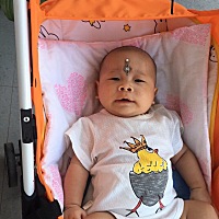 宝贝这几天不好带了，不怕辛苦，就怕宝宝哭，这么小也不知道哪里不舒服……