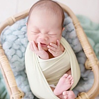 20天的时候。    爱不释手(๑°3°๑)