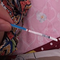 宝宝们 这样查血能查出来吗 希望一会儿去拿报告不要炸胡啊。 你们能看到粉印吗