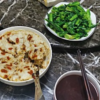 宝宝晒着太阳，我吃着早饭，感觉这个月子做的要多惬意又多惬意😜。 月嫂阿姨真的特别的勤快，夜里...