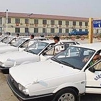 话题：老司机们，你们有给教练买水买烟请吃饭吗？