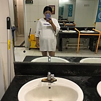 终于熬过了怀胎十月，马上熬出了月子，再熬一年自己就解放了！往后余生，一家四口👨‍👩‍👦...