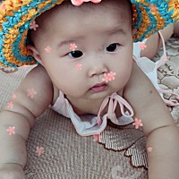 大家都多大给宝宝添辅食呀，我最近一个月才开始给宝宝喝水😂😂