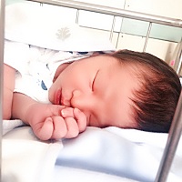 40+2，一直都没反应，没见红也没破水 11号早上5点半起床上了厕所，还没来得及睡着，6点就开始阵痛，...