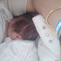 做妈妈不容易，宝宝不好睡，我也一夜没睡，8.16顺产6.4斤女宝，过程很酸爽