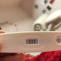 请问一下大家，这个是怀孕了吗？