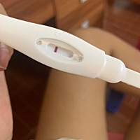 上个月18号来姨妈 23号完、今天测试还是白板、大姨妈还没来 内裤上有棕色分泌物、只能等………有没有各...