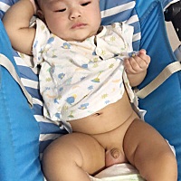 我发现最近很多都生的女宝宝，年初生的很多都是男宝宝，，，，，，啊啊啊啊啊啊啊我也好想要个女宝😤...