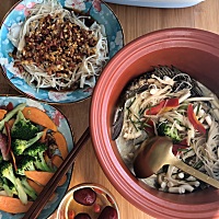 男宝宝第7天啦 感叹有月嫂真的很幸福 吃的也很香